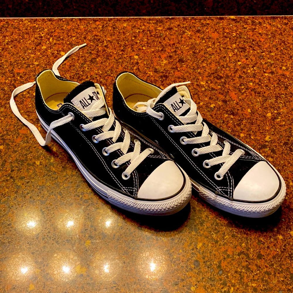 Black All-Star Low Chuck Taylor’s